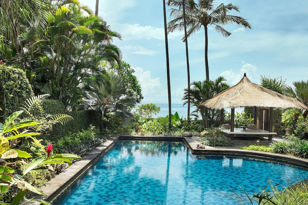 SHERATON SENGGIGI BEACH RESORT