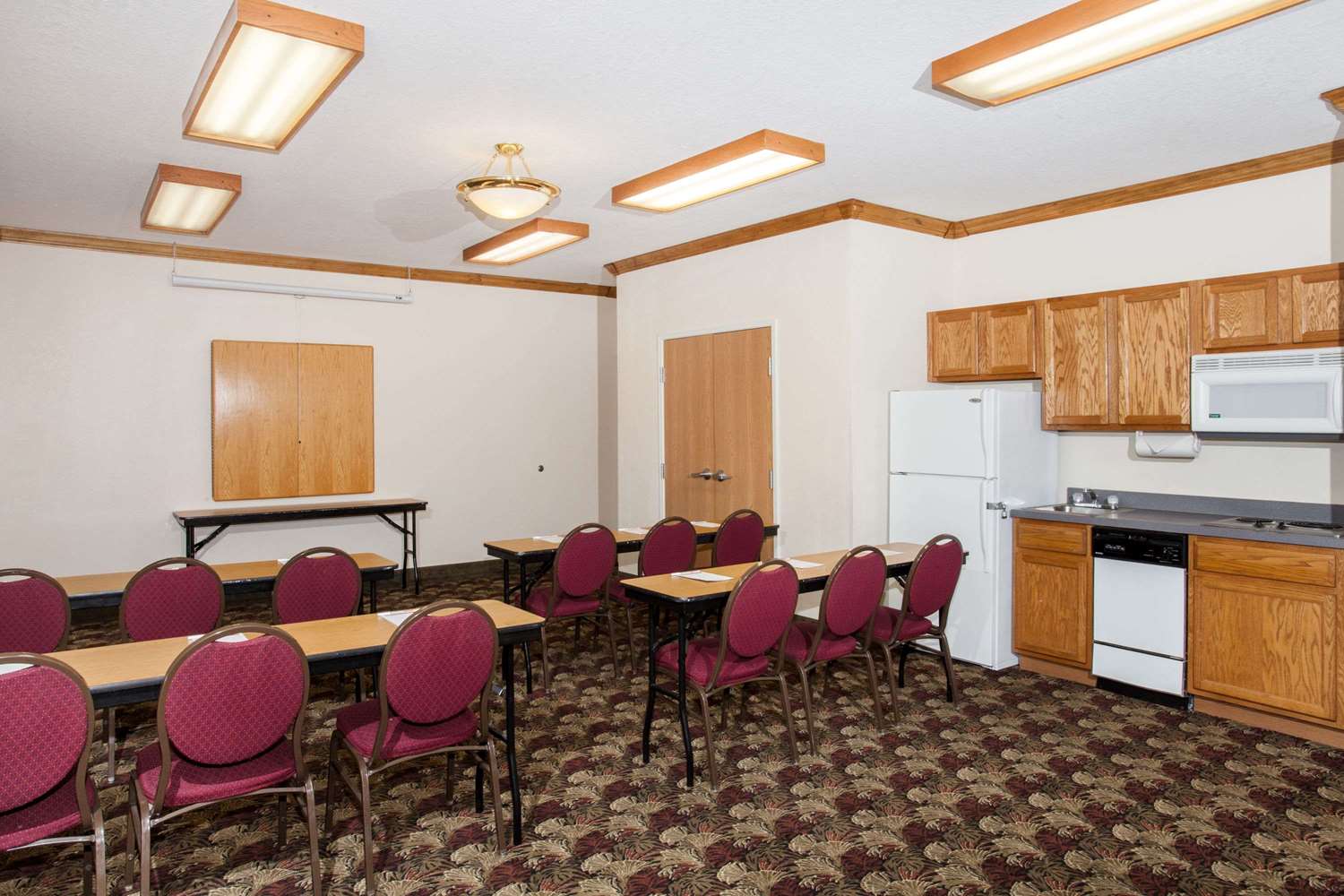 Hawthorn Suites By Wyndham Decatur 22/35