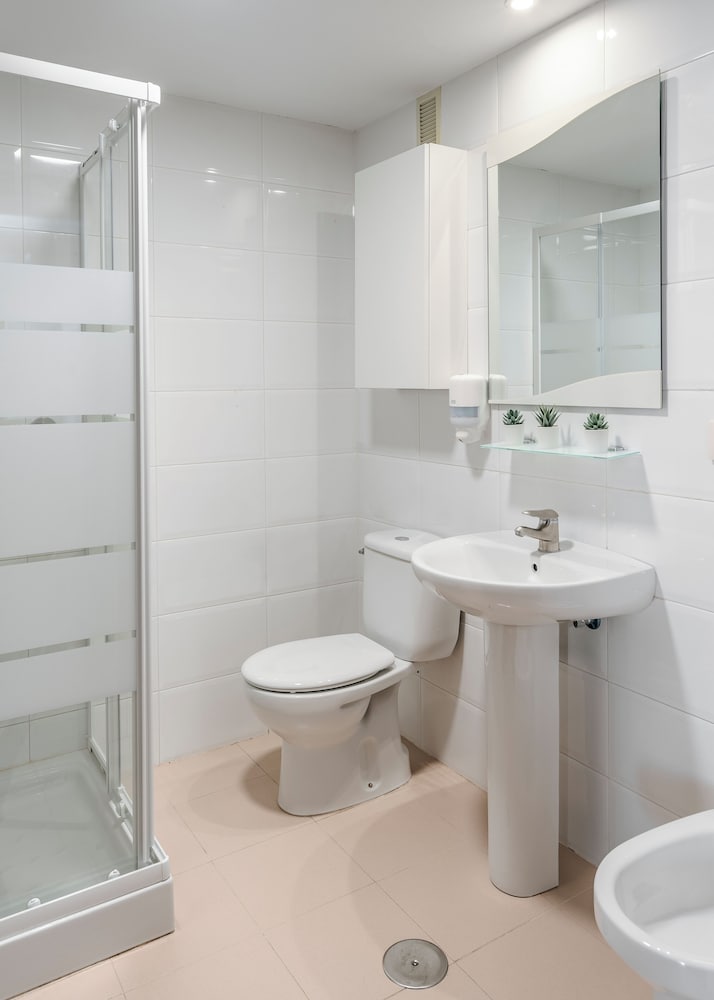 Apartamentos Alday 74/76
