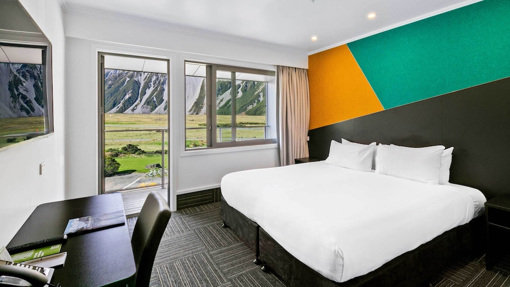 Lodge, King and Twin Beds, Valley View