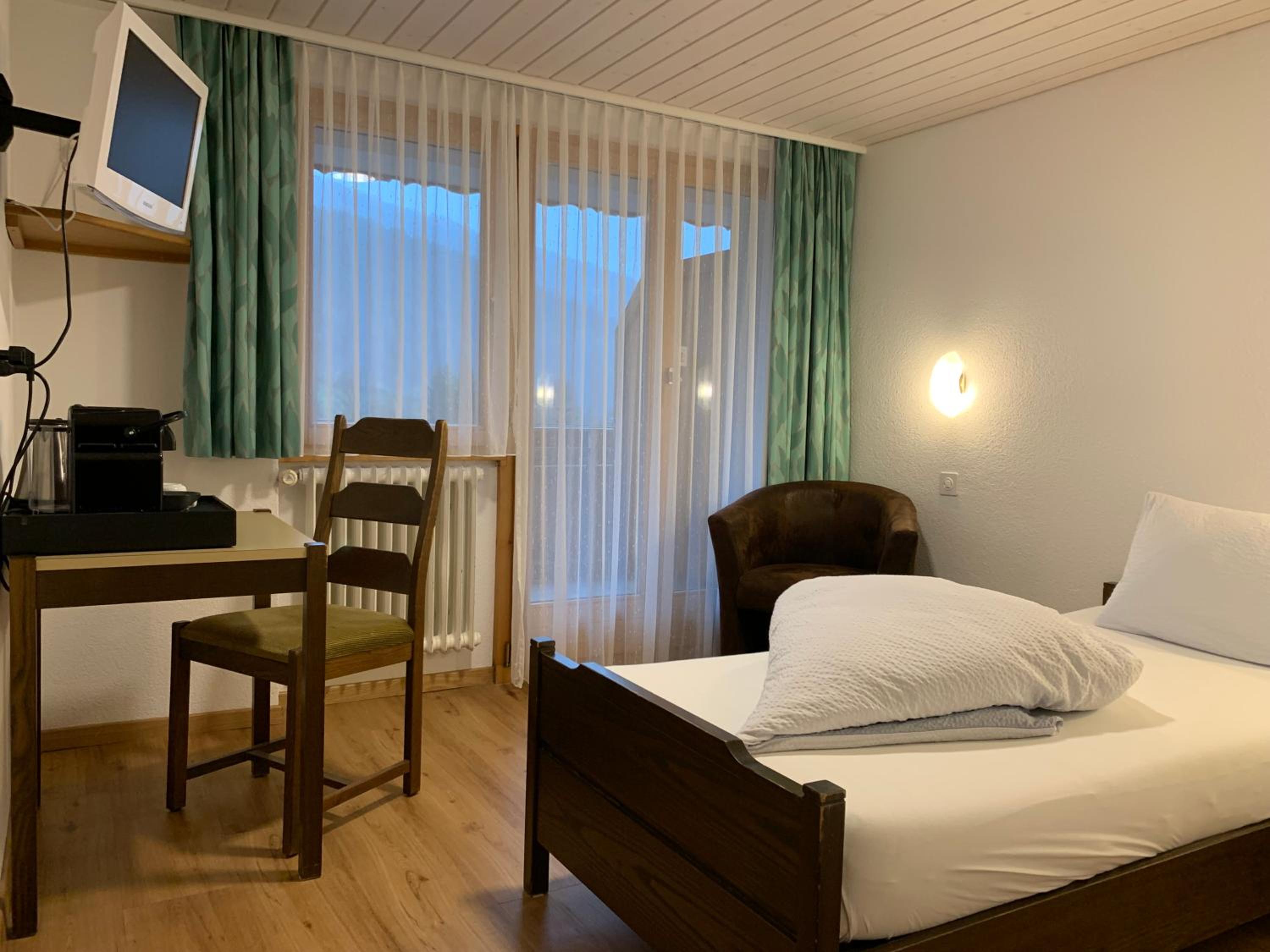 Room, Single