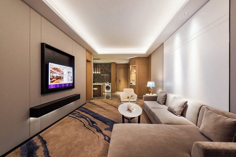 Mercure Shenzhen Pinghu 49/72