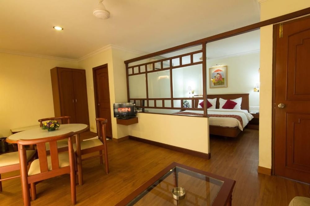 HOTEL AISWARYA 15/28