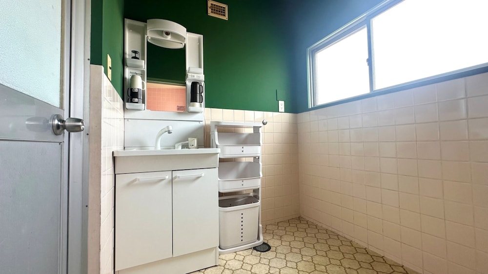 Travel&Book Hotel Hulaton Cabin Takamatsu - Hostel 40/40