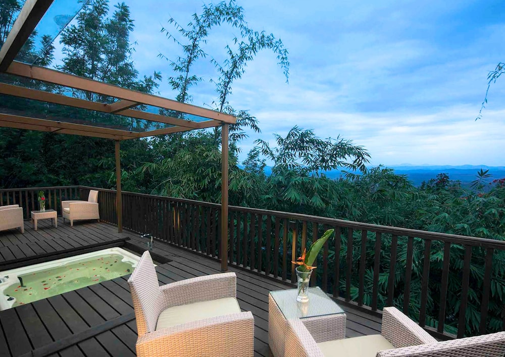 The Tamara Coorg 23/49