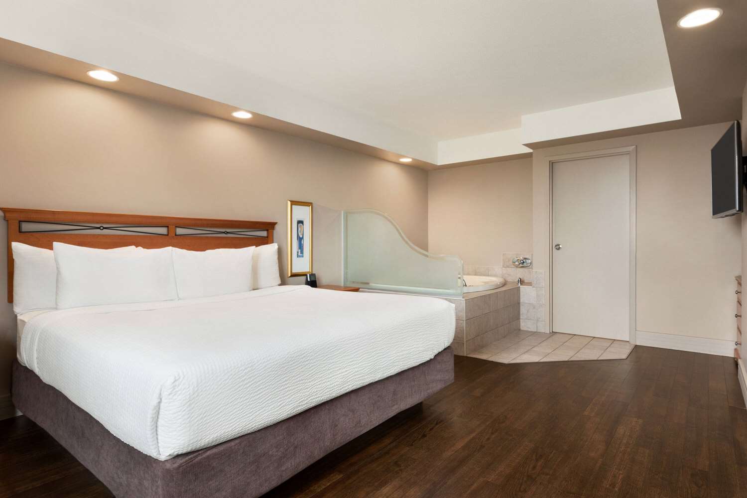 Royal Hotel Calgary, Trademark Collection by Wyndham 11/27