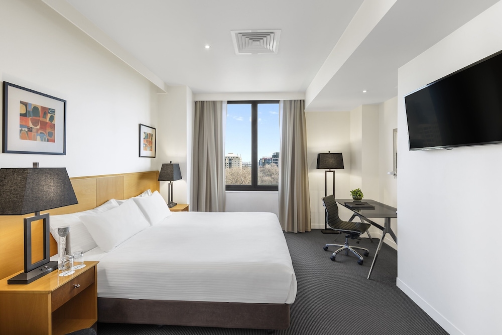 Flagstaff Gardens Hotel 12/65