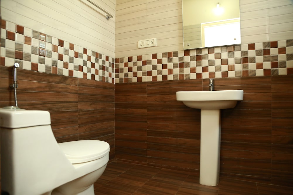 Soundarya Hotel 38/38