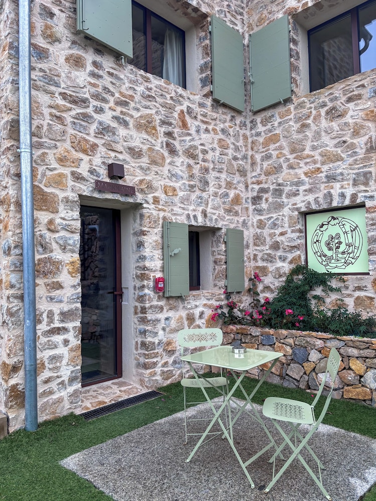 Domaine de la Font des Peres 3/50