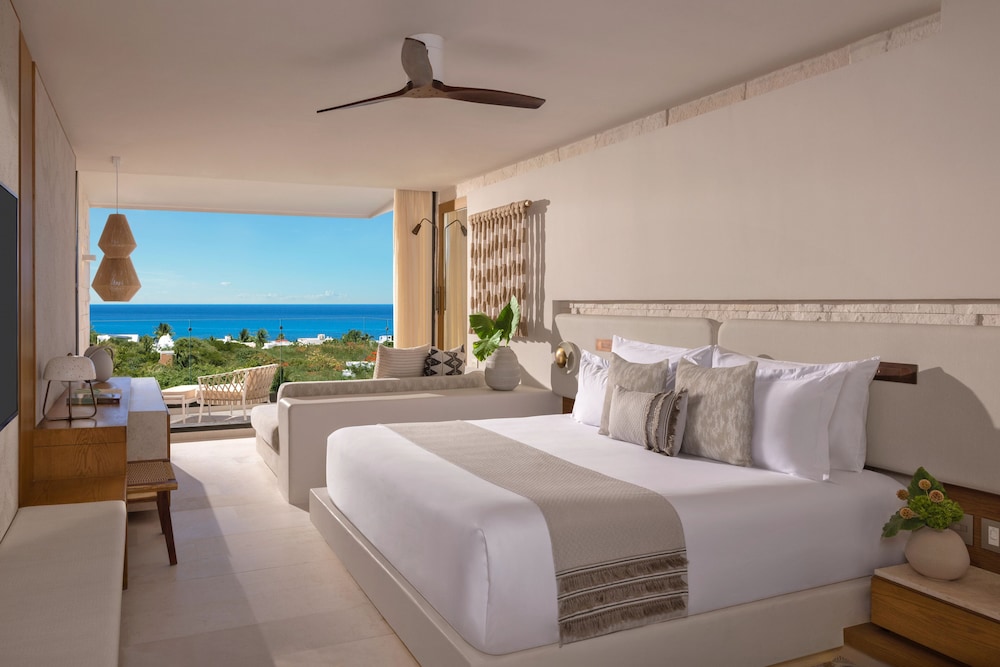 Impression Isla Mujeres by Secrets 12/50