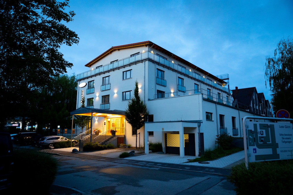 Hotel Olymp Munich 6/81