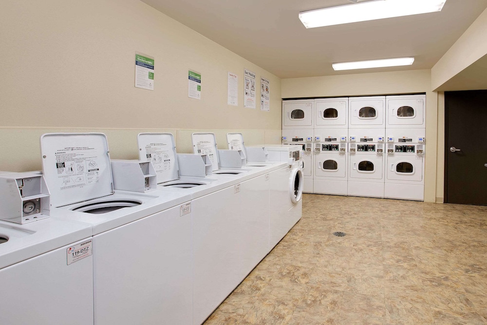 WoodSpring Suites Columbus North I-270 19/32