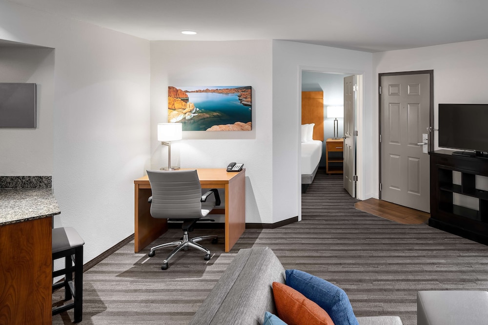 Hyatt House Scottsdale Old Town 12/56