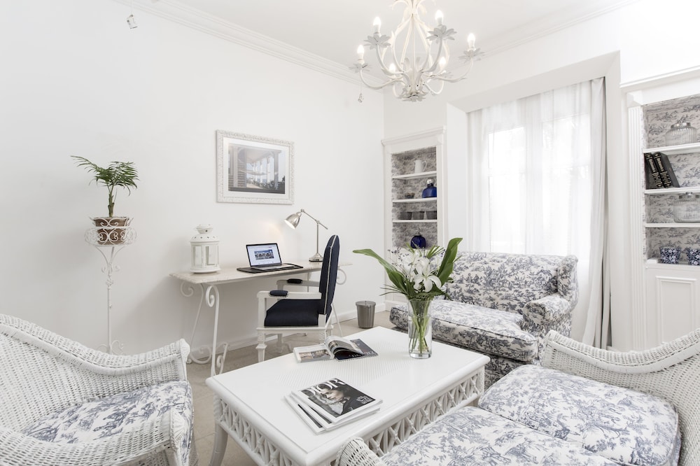 La Mision Hotel Boutique 46/67