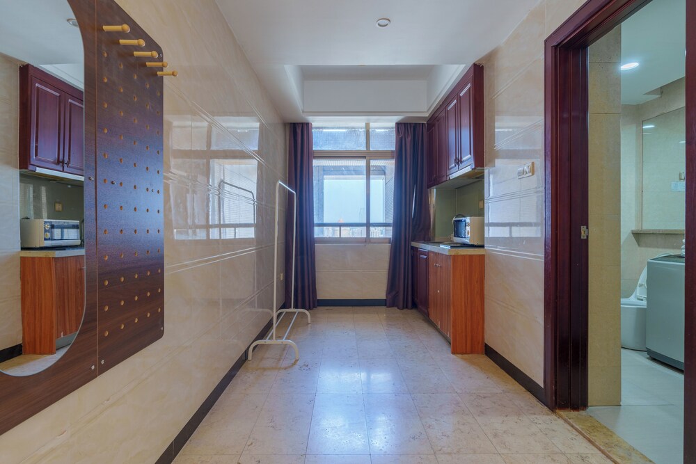 Sunny Private Apt Of Grand Continental 24/50