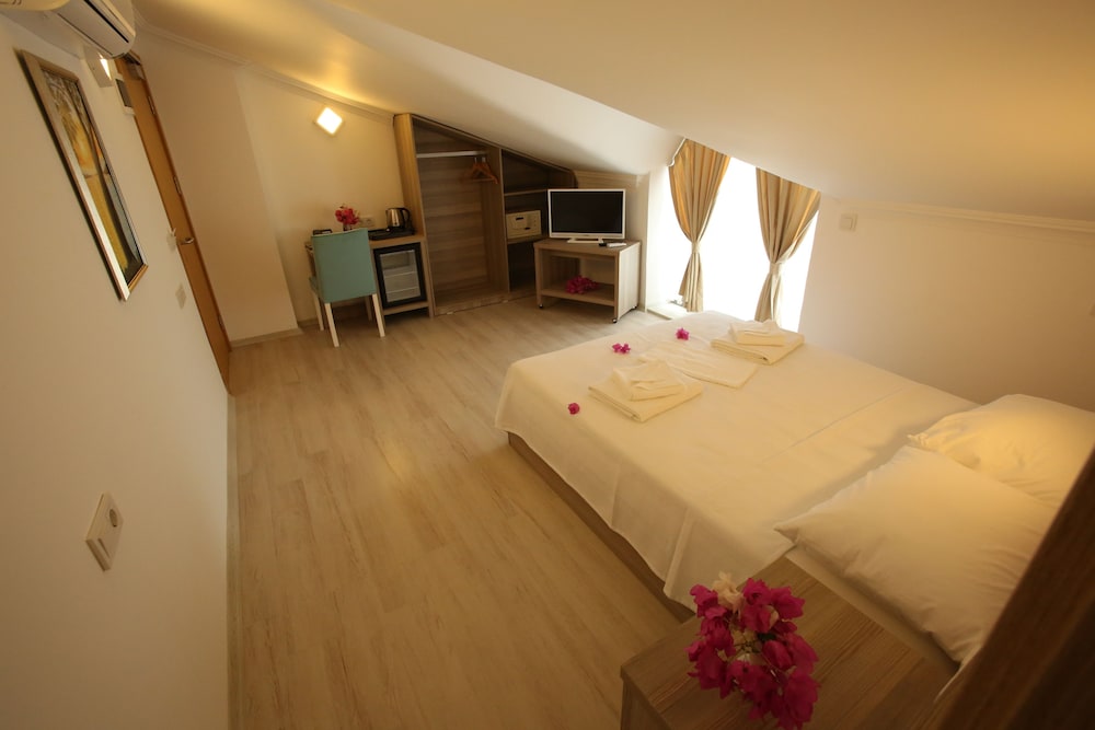 Economy, Double Bed, Mountain View, Attic، Aria Doria Otel 6/9