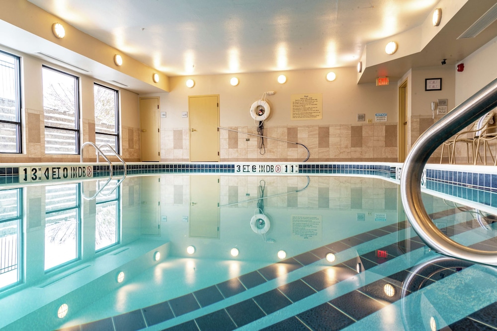swimming pool spa