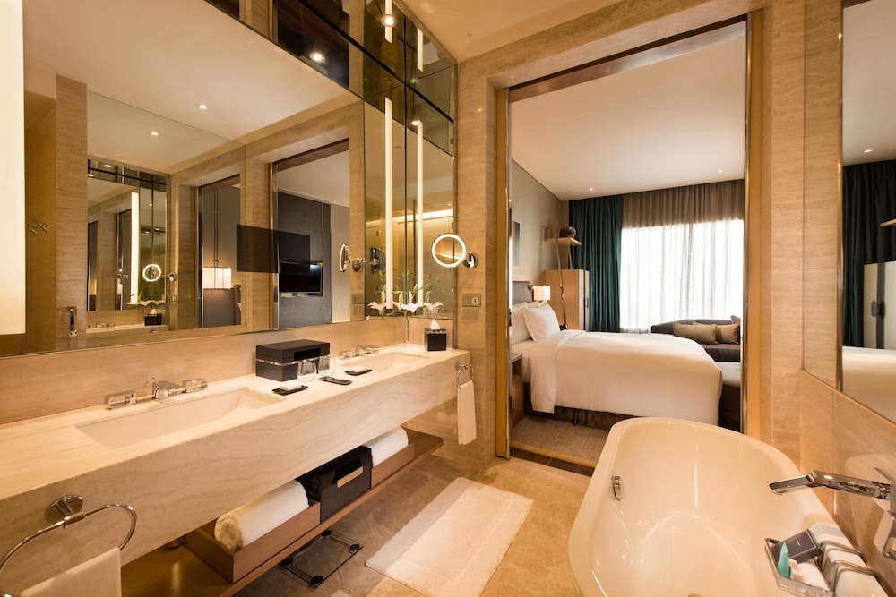 Conrad Pune 18/56