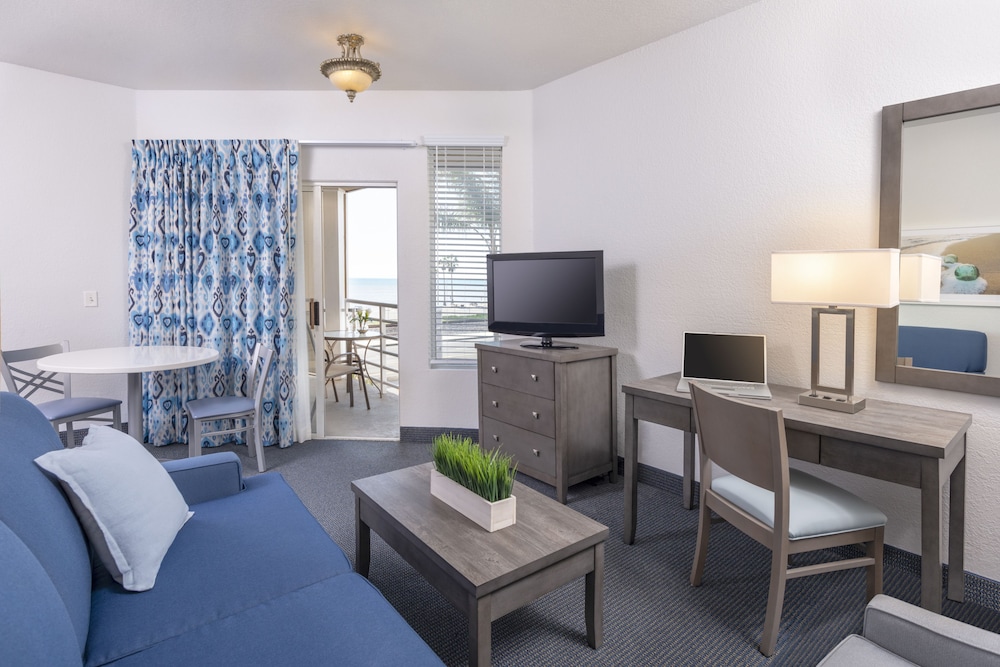 The Beachfront Inn & Suites At Dana Point 28/40
