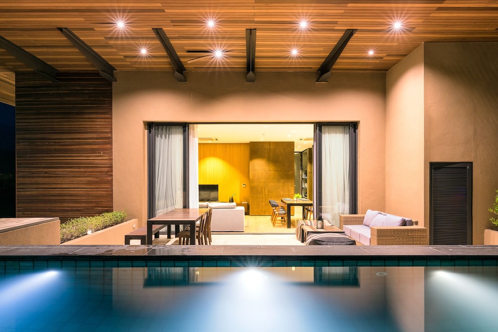 Atta Lakeside Resort Suite 45/81