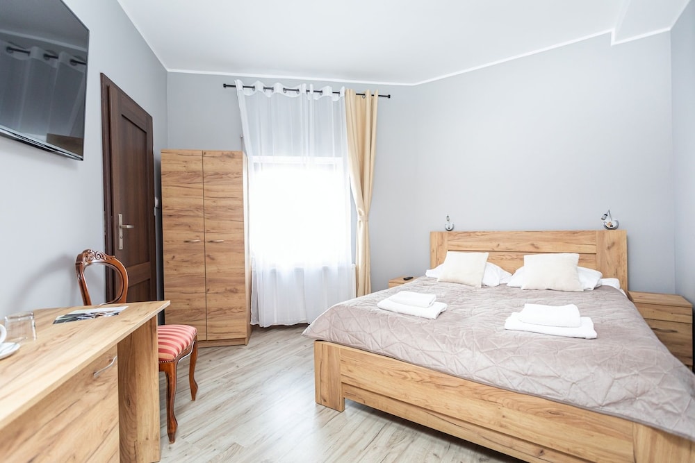 Standard, Twin Beds, Royal Residence 4/10
