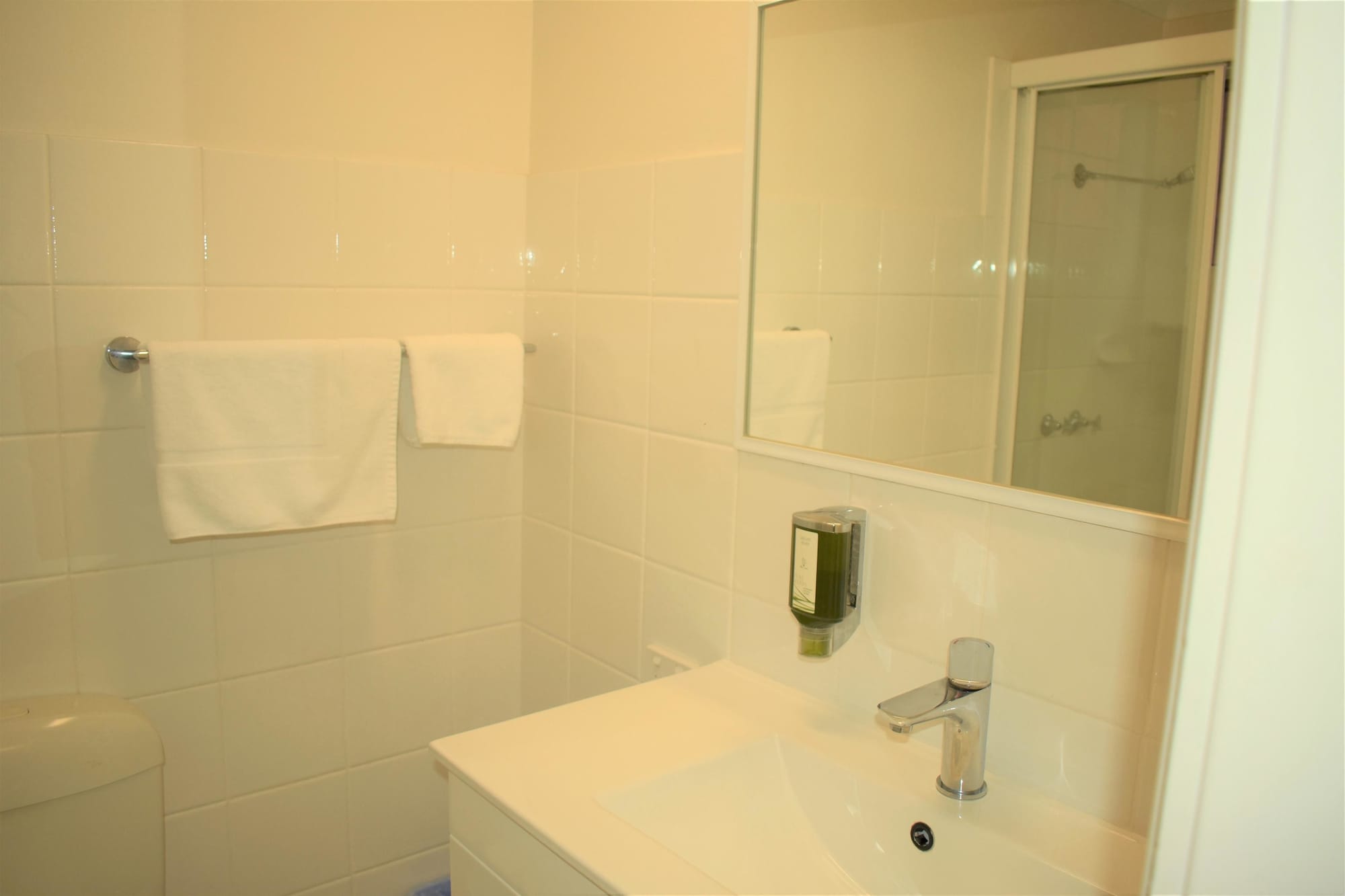 غرفة قياسية بسرير كوين بمطبخ صغير، Best Western Parkside Motor Inn 7/10