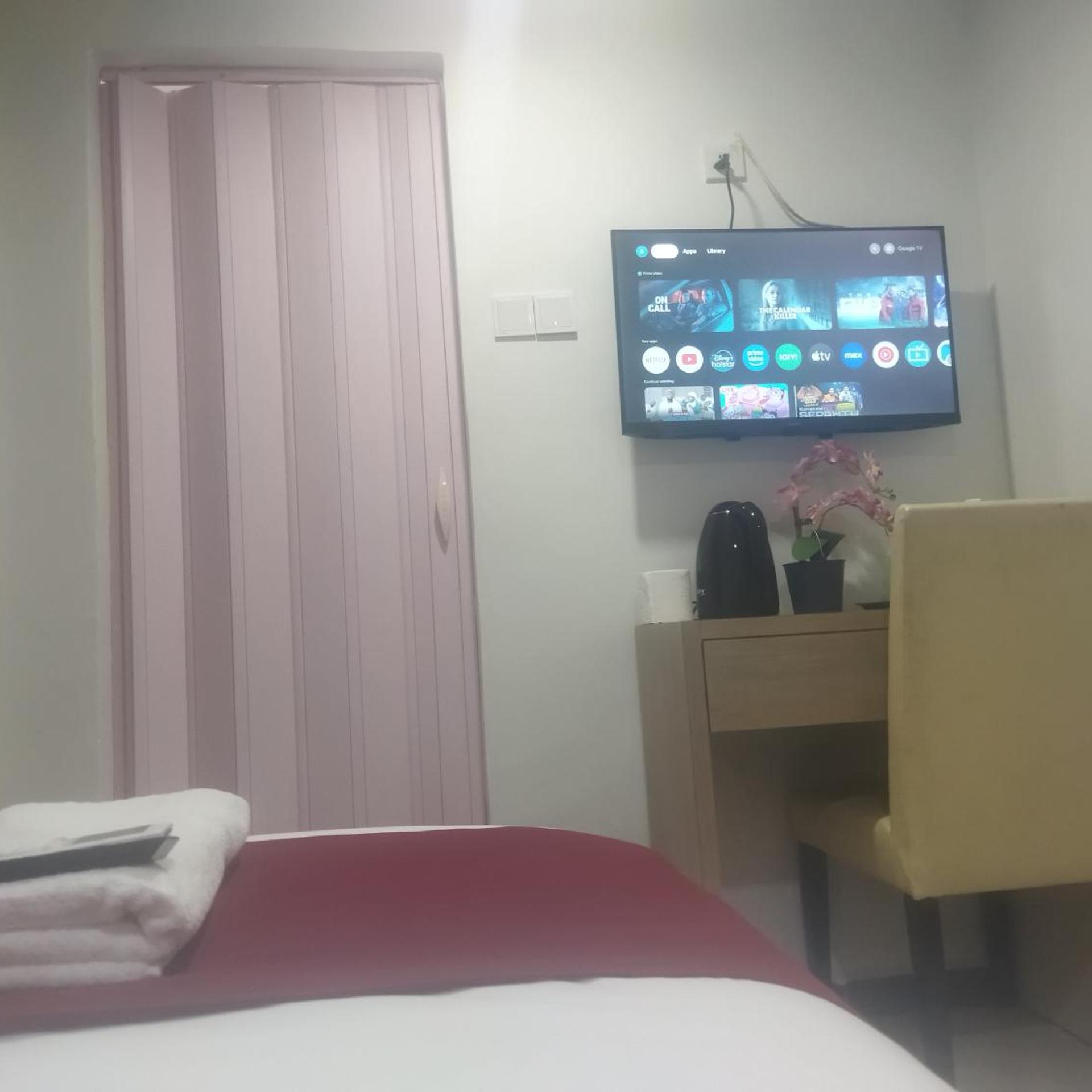 De Royal Hotel 18/30