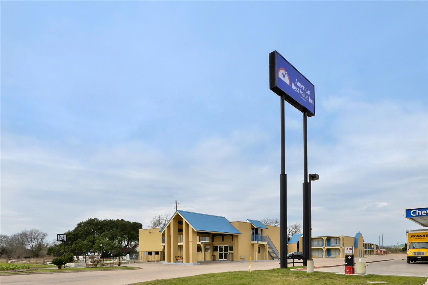 Americas Best Value Inn Schulenburg 2/26