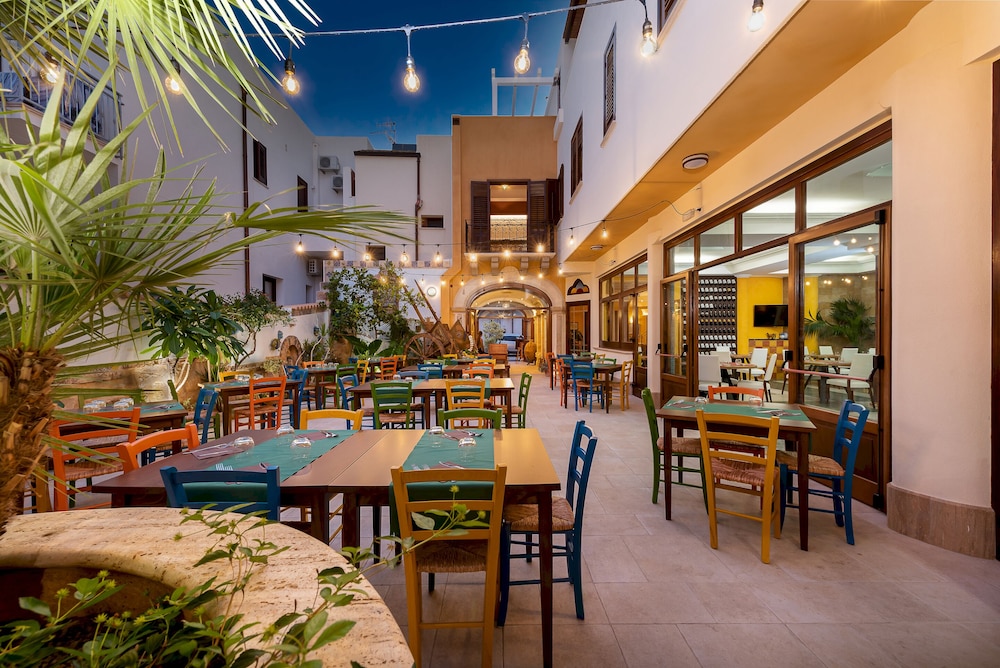 Hotel Mediterraneo 18/27