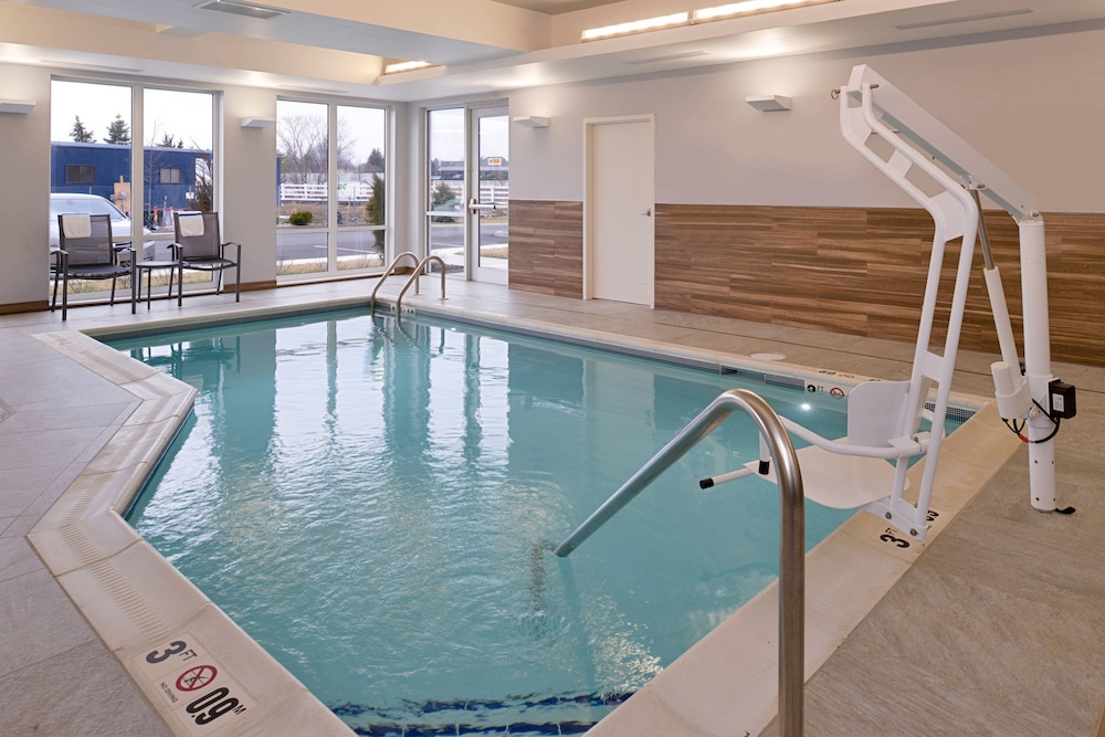FAIRFIELD INN AND SUITES COLUMBUS GROVE CITY 2/49