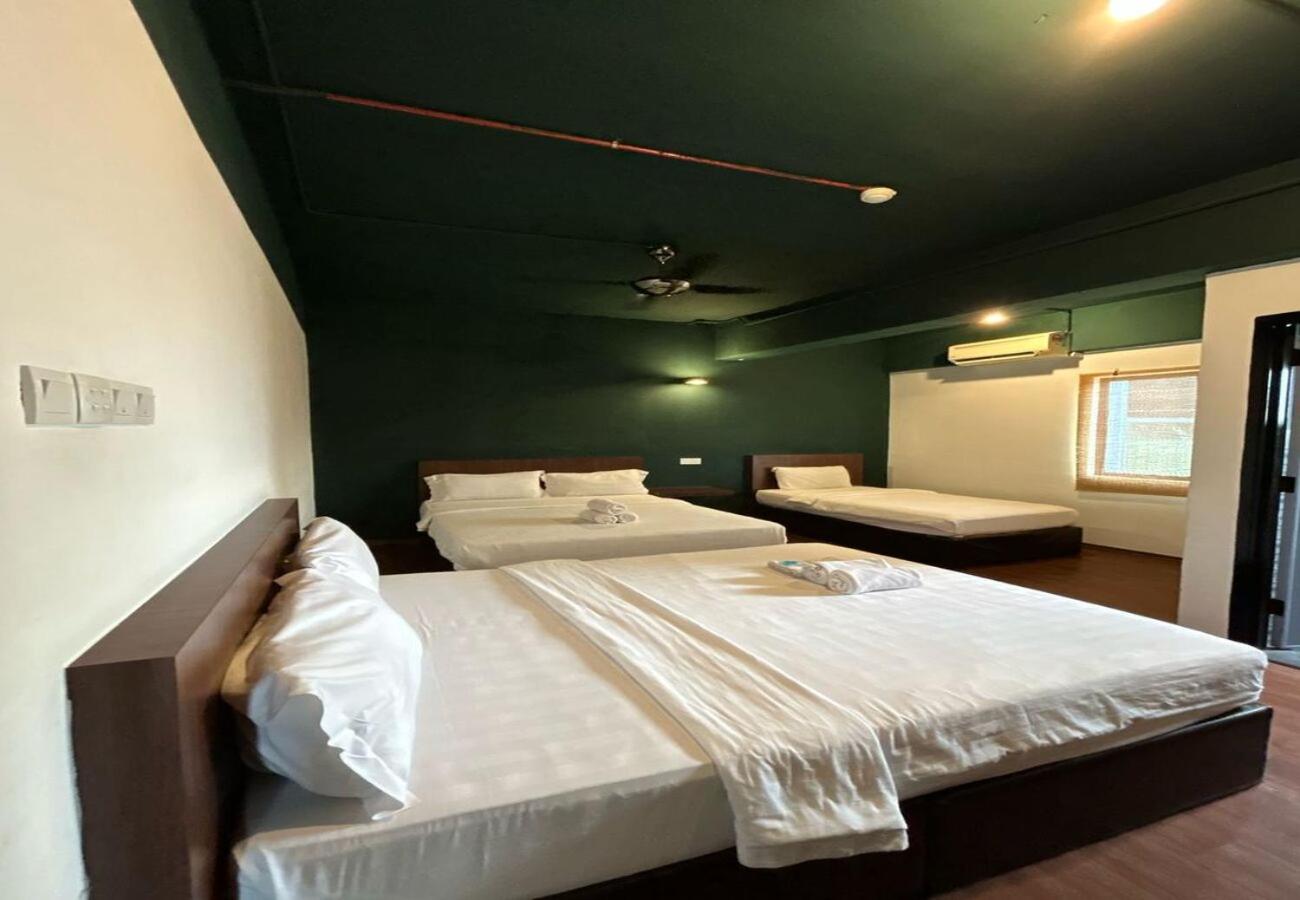 Room V @ Kluang Parade 22/40