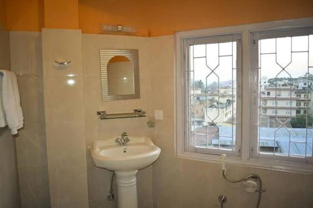 Bodhi Guest House 20/20