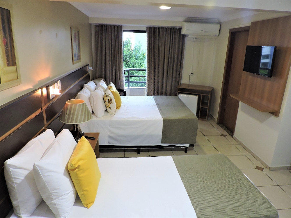 Ferraz Hotel 18/65