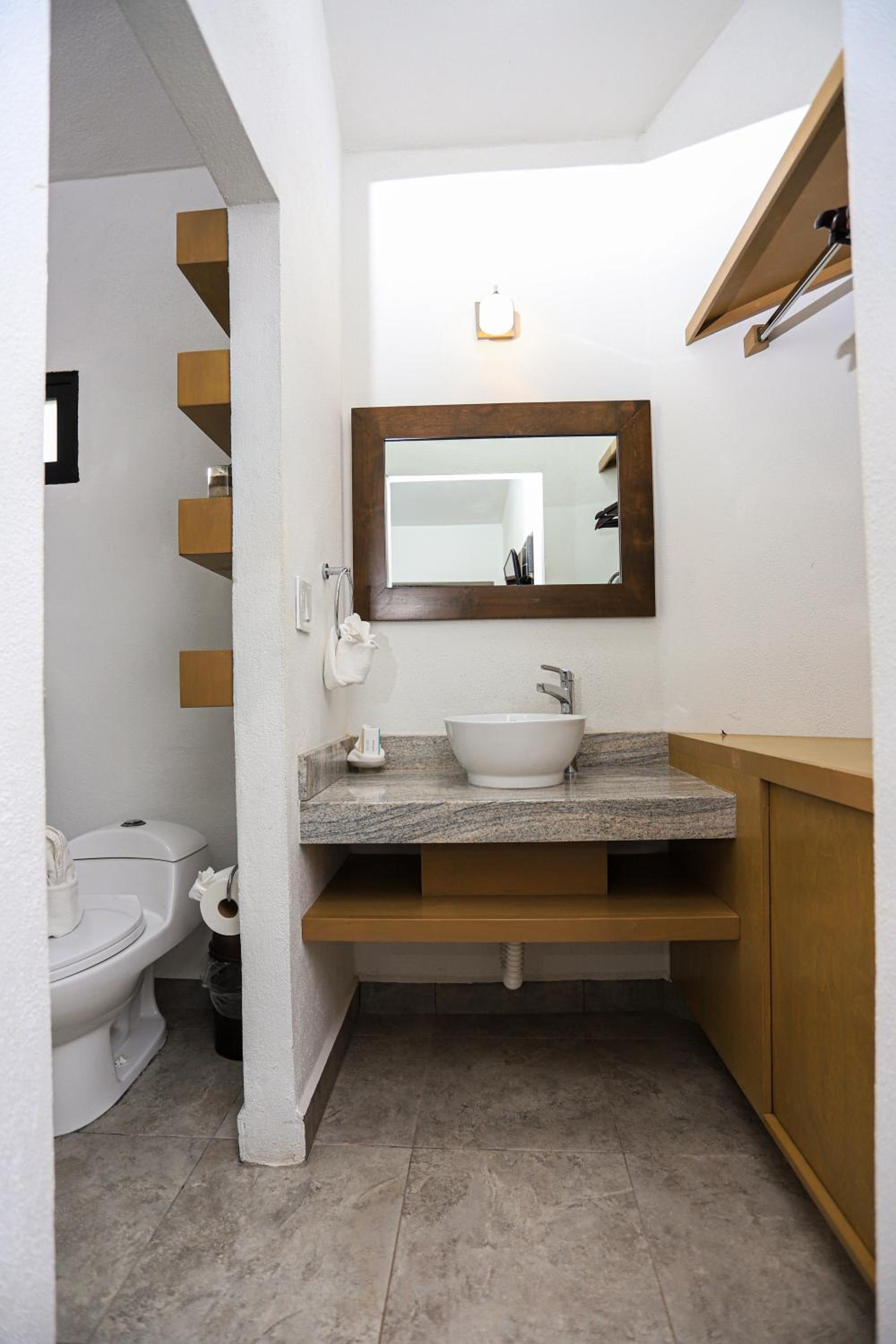 Renovated, Superior, 2 Double Beds، Buena Vista Oceanfront & Hot Springs Resort 8/10