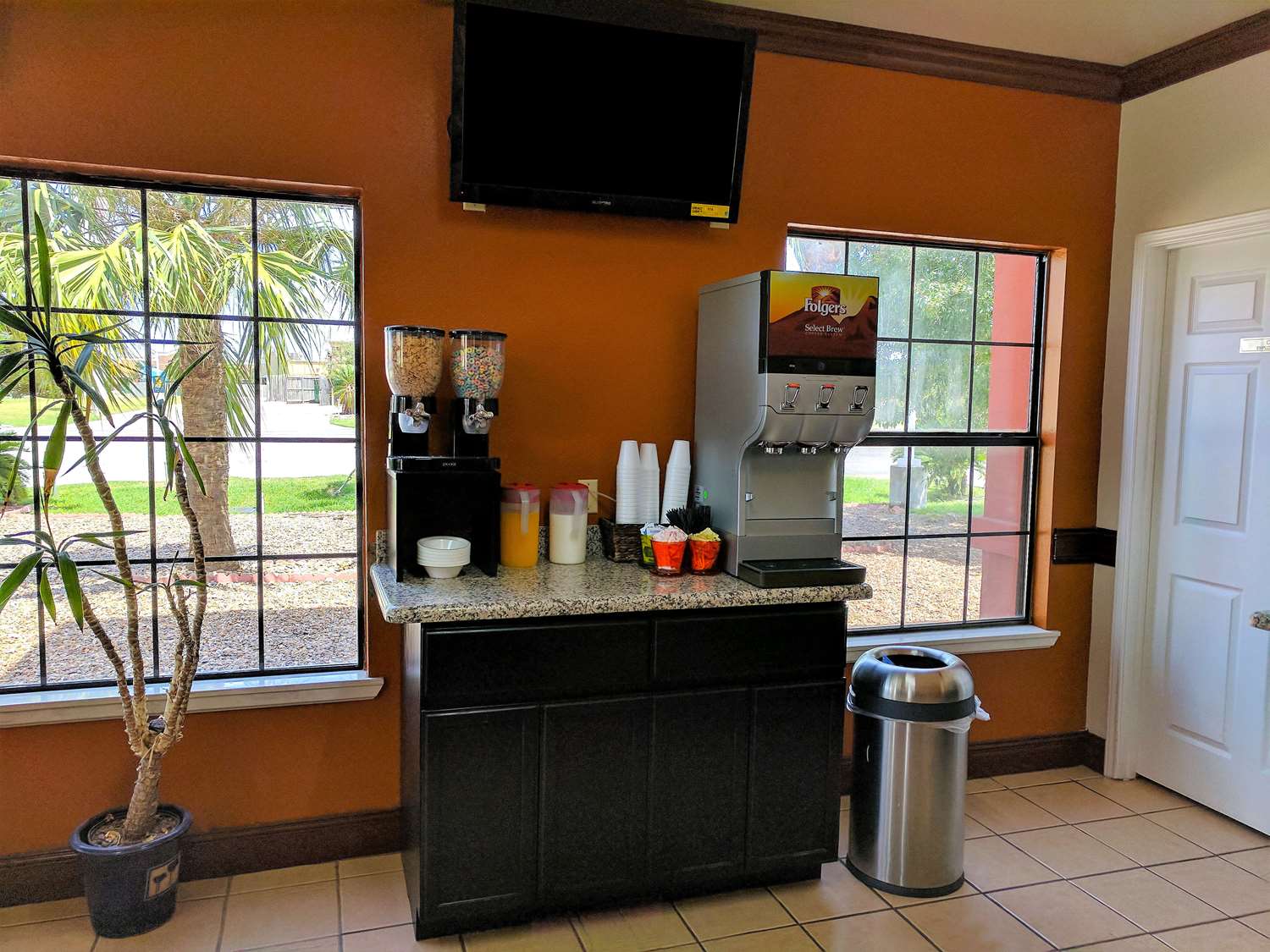 Americas Best Value Inn Brownsville 4/35
