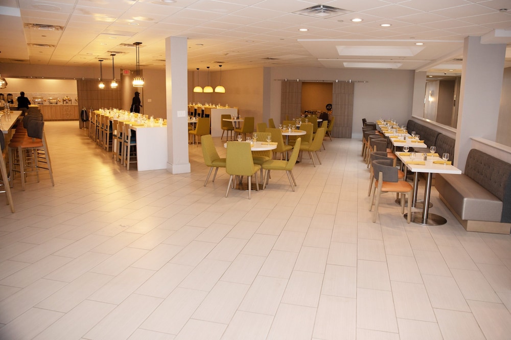 Wyndham Houston Hobby Airport 36/44