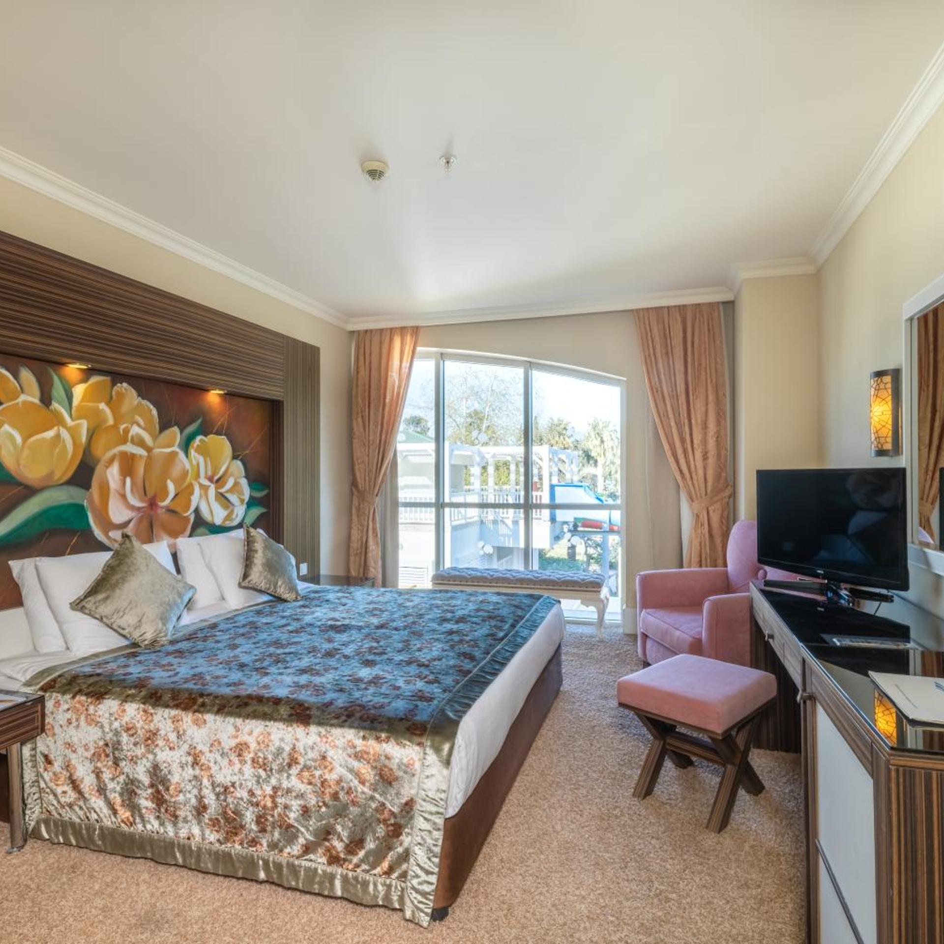Suite, King Bed