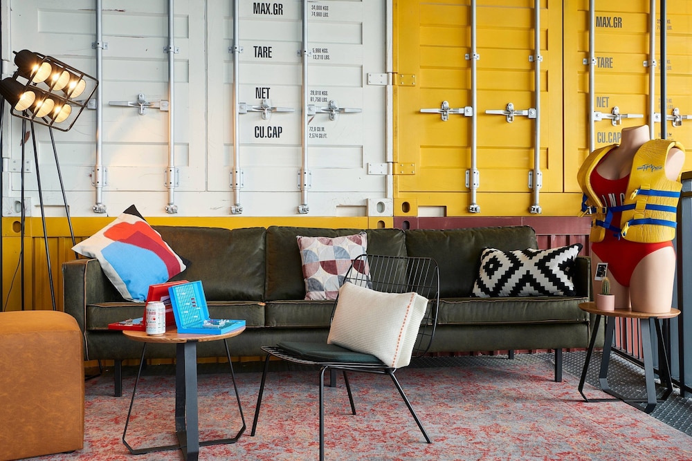 Moxy Southampton 22/55