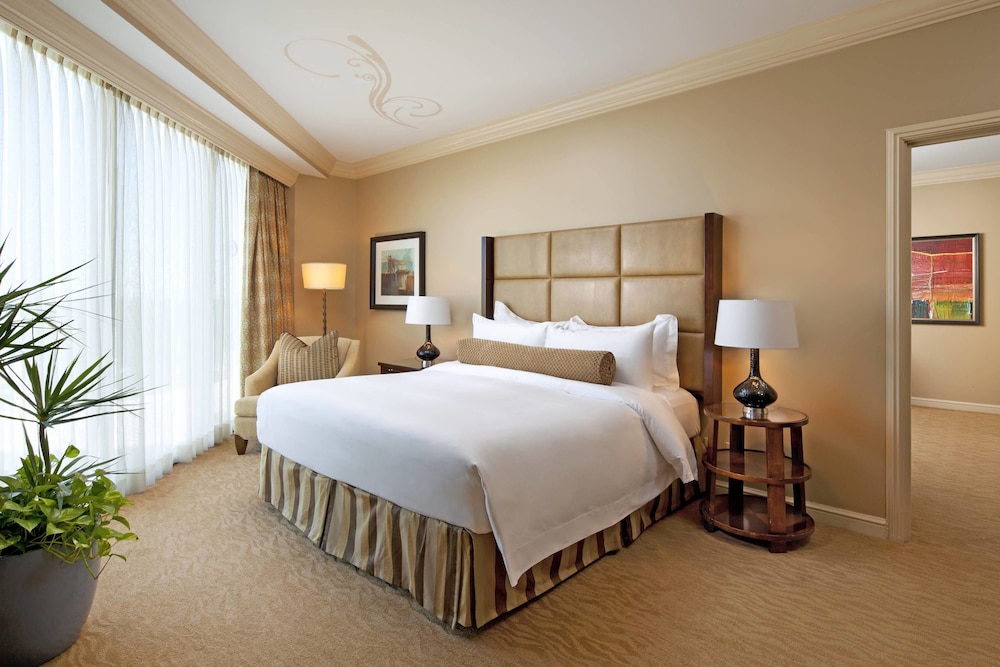 St Regis Hotel 13/33