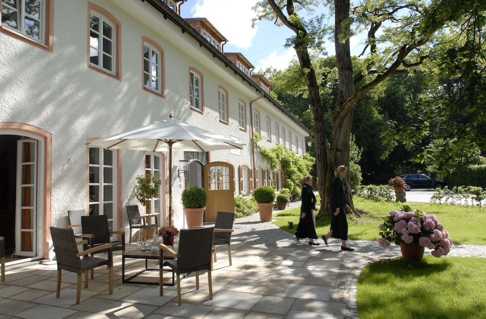 Brauereigasthof-Hotel Aying 45/50
