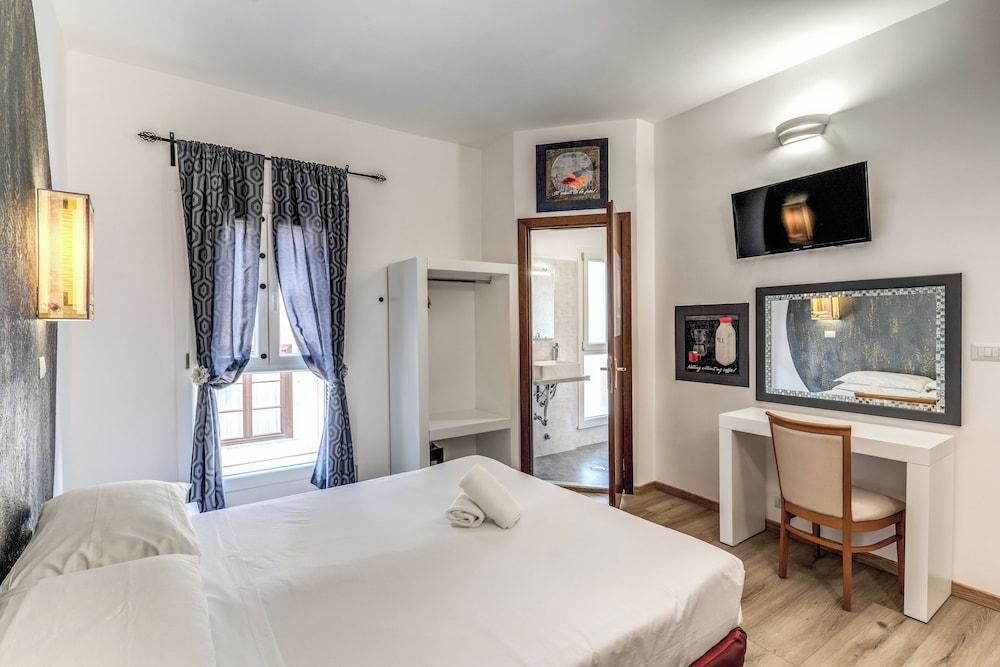 COMFORT, DOUBLE OR TWIN BED