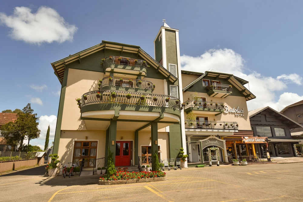 Hotel Bertoluci 6/69