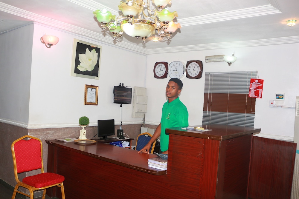 Ann's Haven Hotel & Suites 1/19