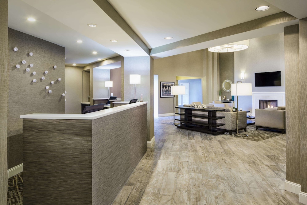 Doubletree By Hilton Hotel Laurel 9/71