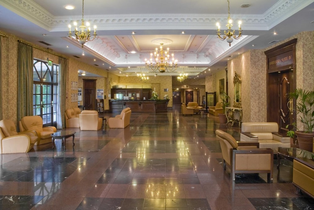 Royal Court Hotel Coventry 8/61