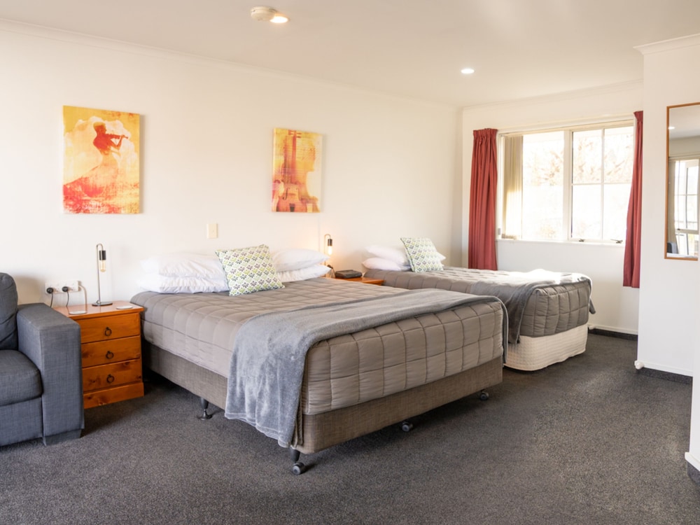 Alexandra Heights Motel 16/57