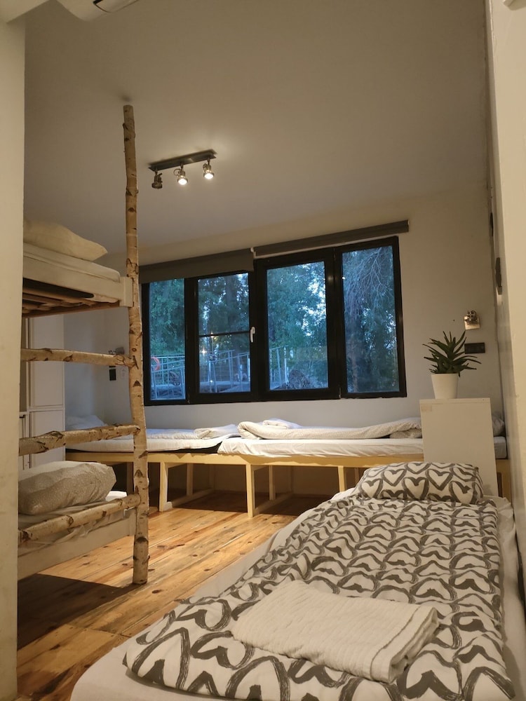 Arkabarka Floating Hostel And Apartments 14/83