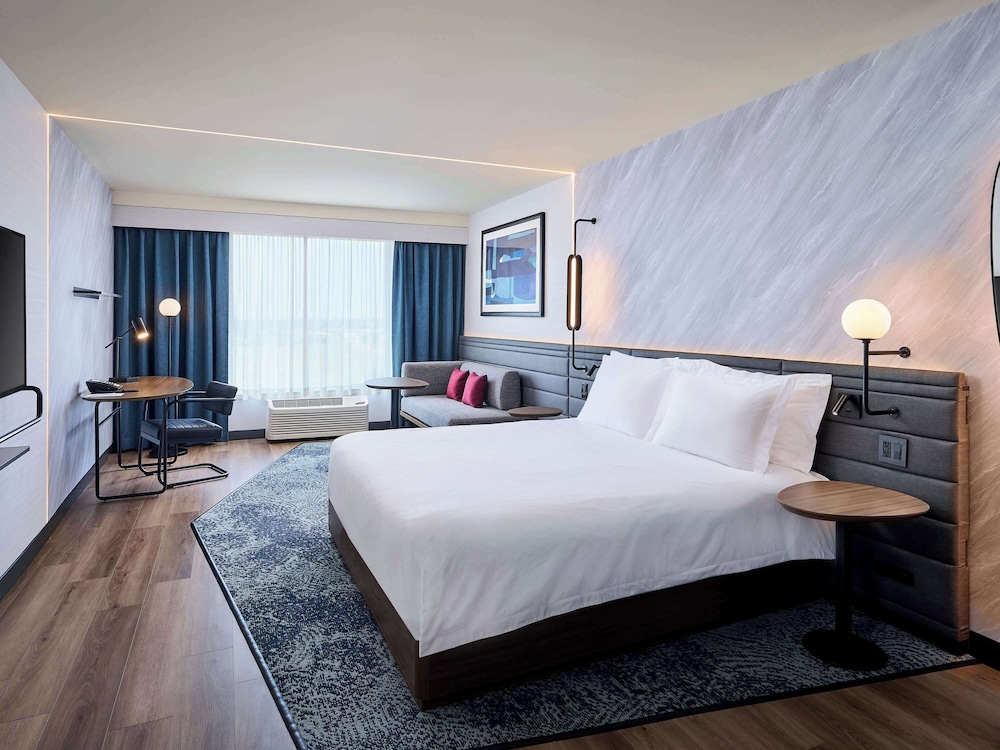 Novotel Toronto Vaughan 20/65