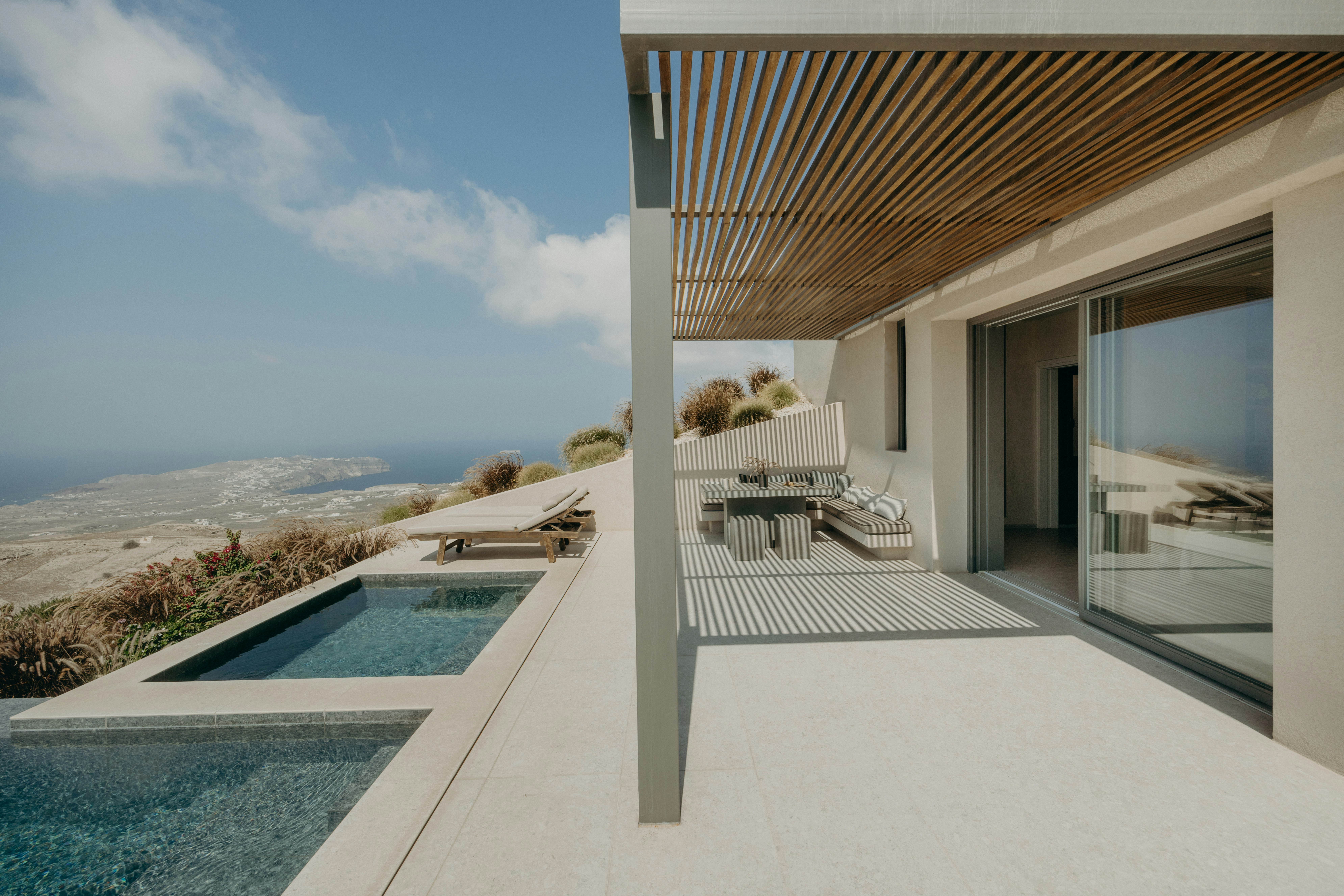 Santorini Sky Luxury Resort 20/50