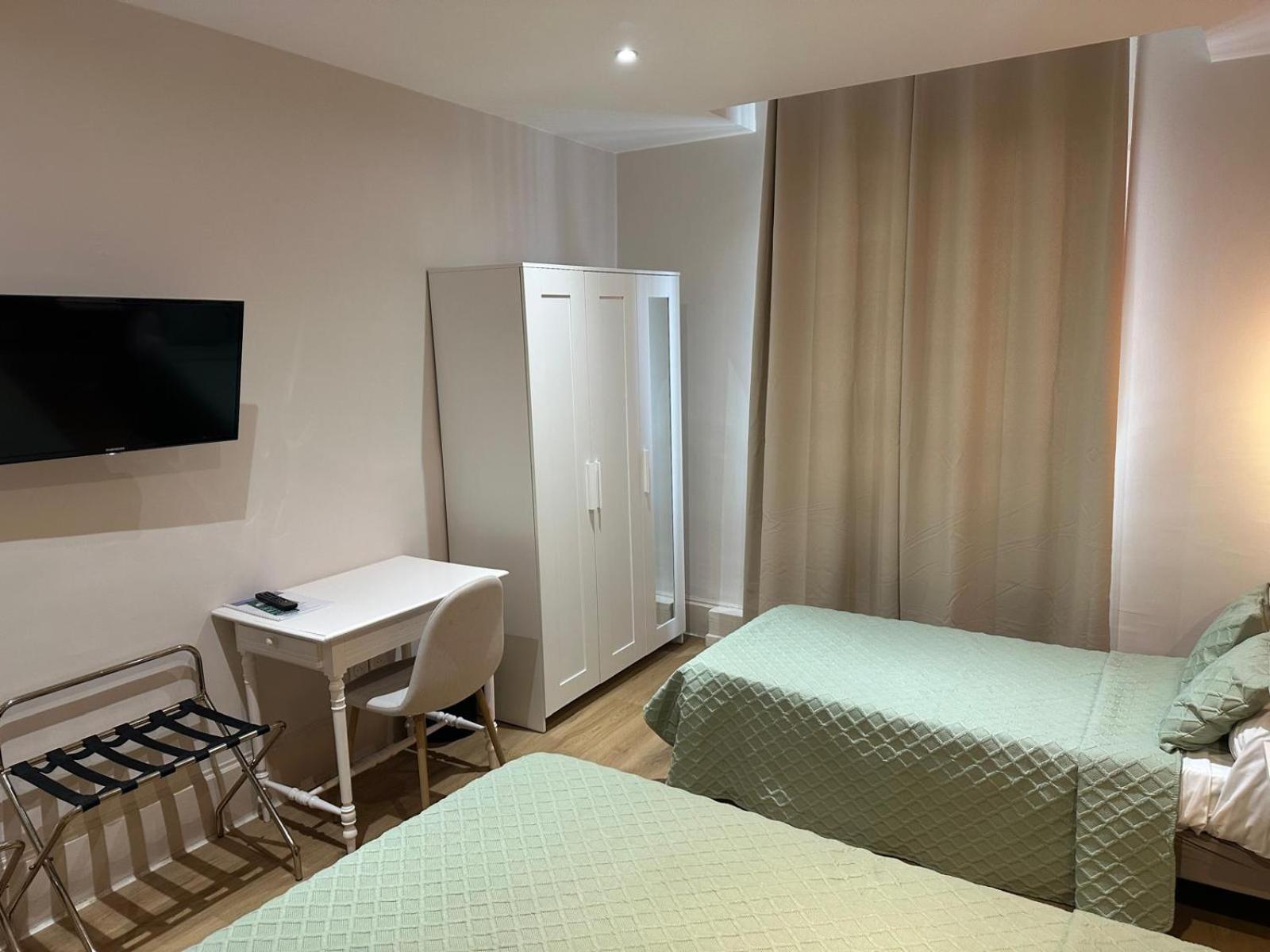 Hotel Azur 35/50